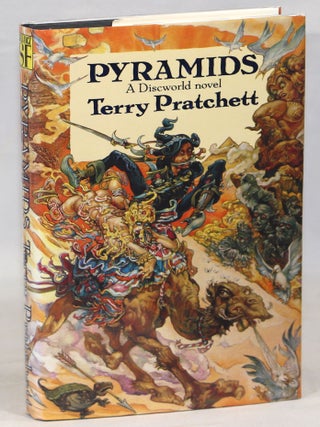 Item #000015723 Pyramids. Terry Pratchett